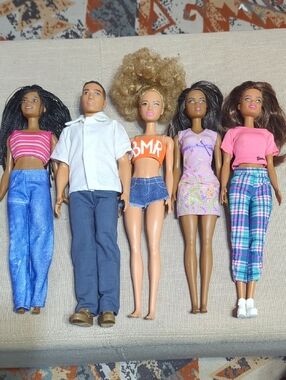 5- Y2K Barbies & Ken Fashionistas multi-cultural line